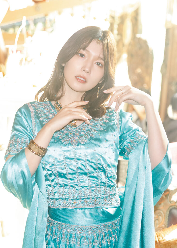 内田真礼