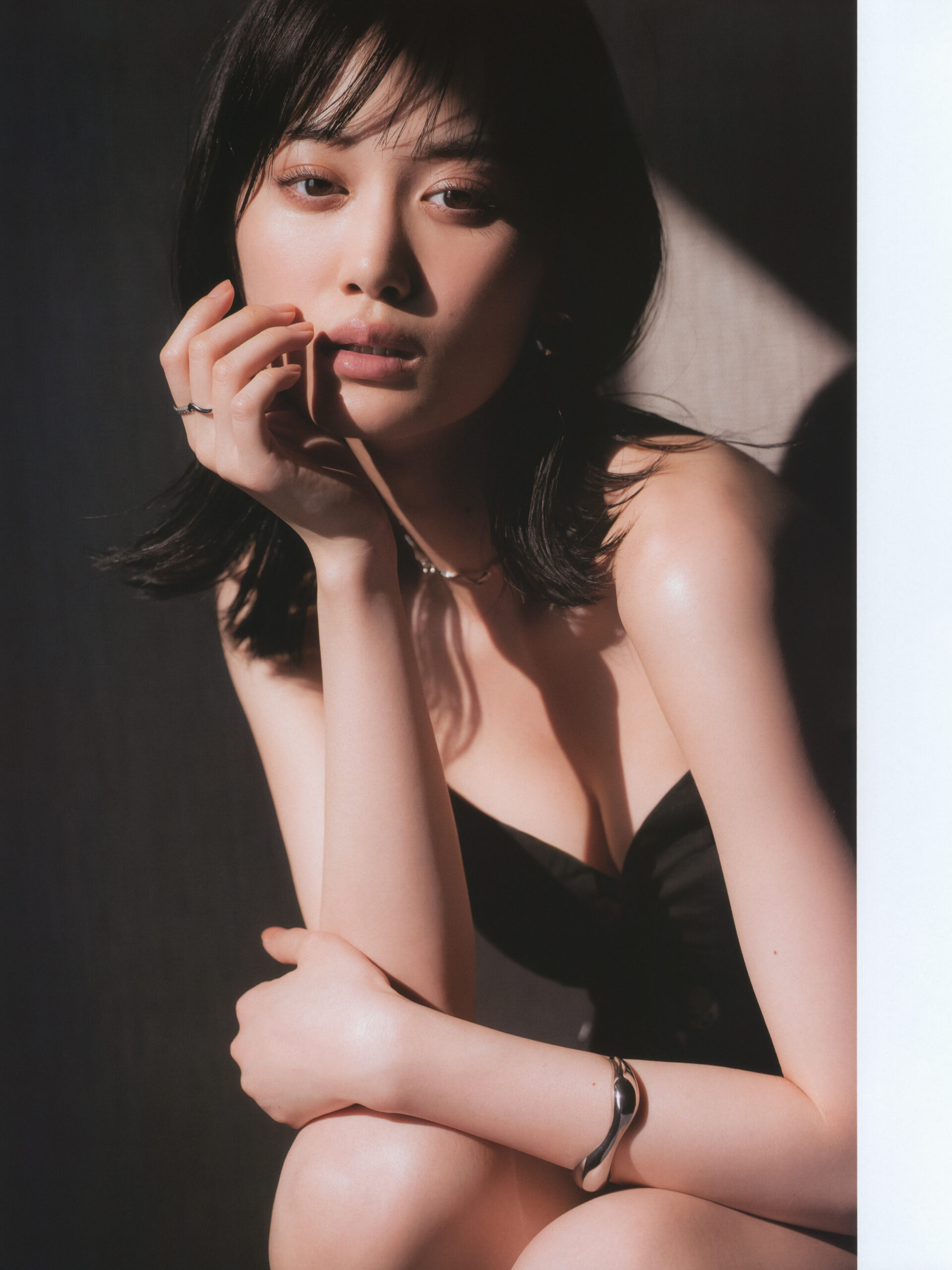 山下美月 Triangle Magazine | TRIANGLE magazine〈01〉乃木坂46 山下美月 cover [単行本] – BSPL